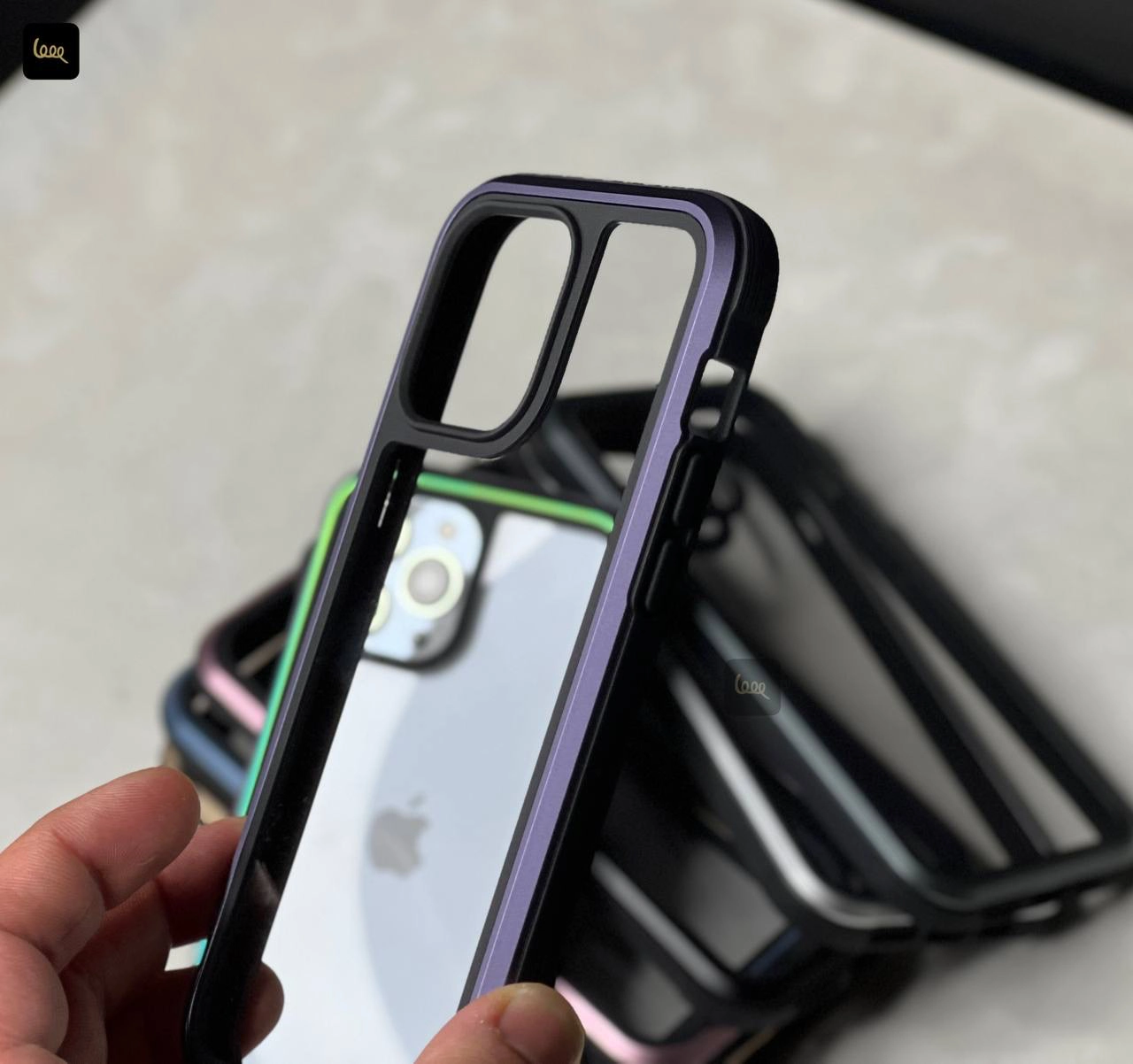 قاب محافظ آیفون K.DOO Ares با بامپر آلومینیومی و پشت شفاف روی آیفون قاب محافظ آیفون K.DOO Ares با بامپر آلومینیومی و پشت شفاف روی آیفون