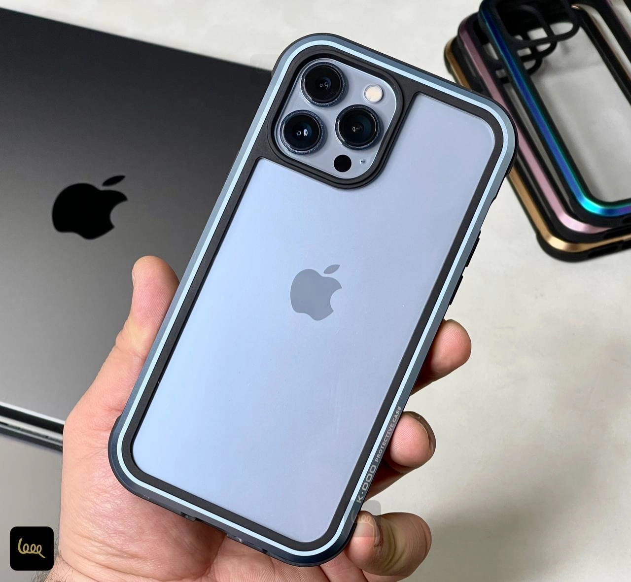 قاب محافظ آیفون K.DOO Ares با بامپر آلومینیومی و پشت شفاف روی آیفون قاب محافظ آیفون K.DOO Ares با بامپر آلومینیومی و پشت شفاف روی آیفون