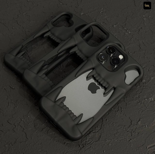 قاب گوشی دندان ببری (Tiger Tooth Case)